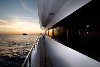 1yacht